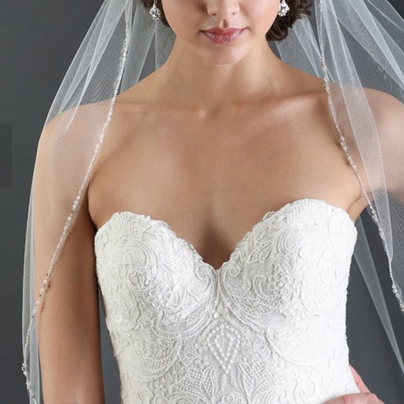 Brand New Ivory Beaded Fingertip Veil - Picture 3 of 4